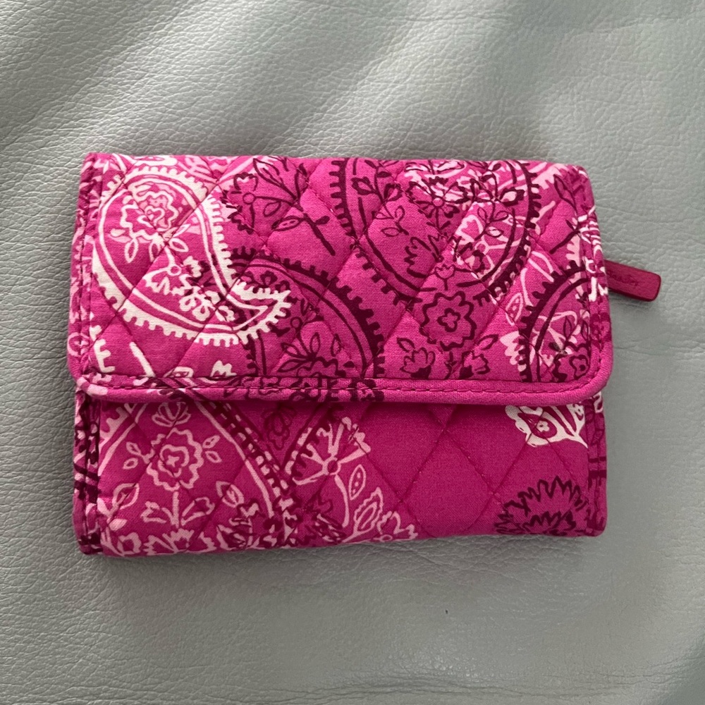 Vera Bradley quilted wallet